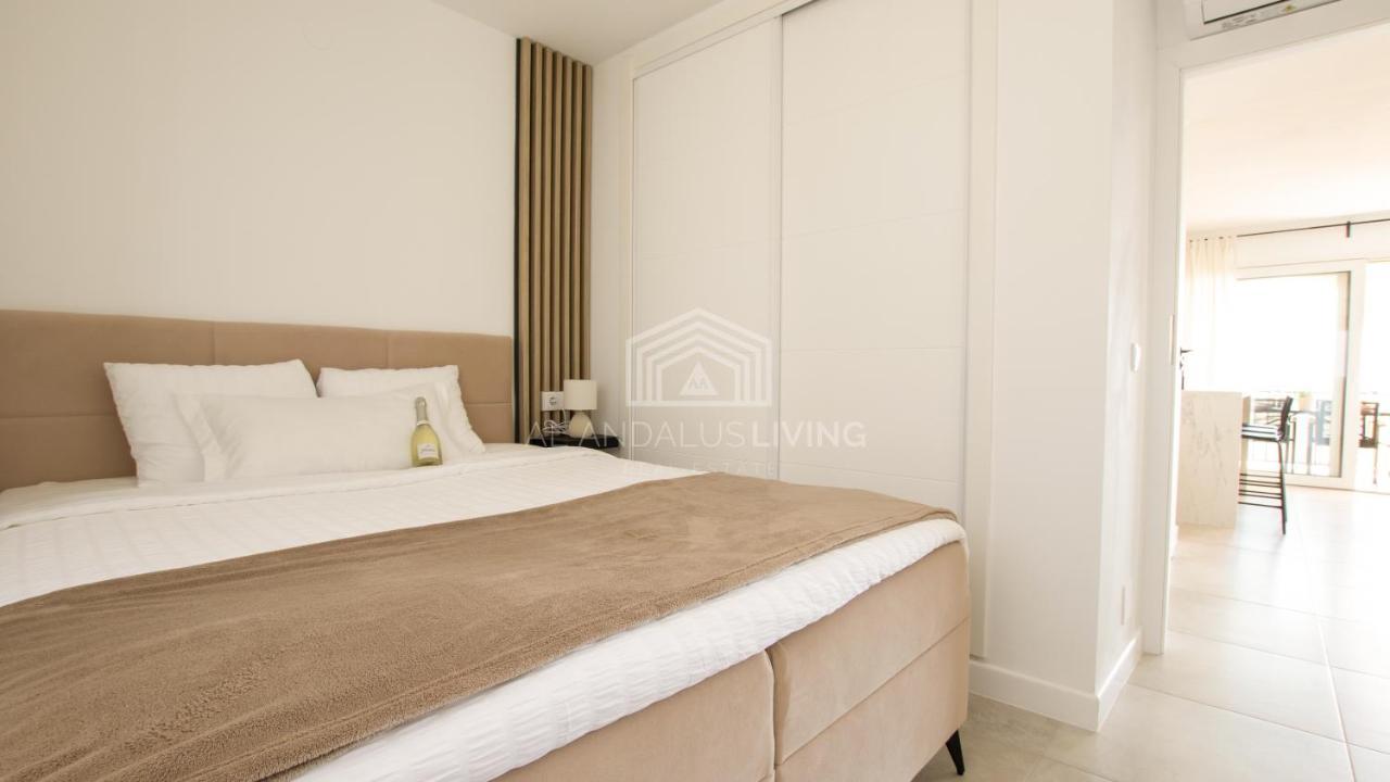 Apartament Panoramic Sea Views And Direct Access To The Beach From The Community In Torrenueva Malaga Zewnętrze zdjęcie