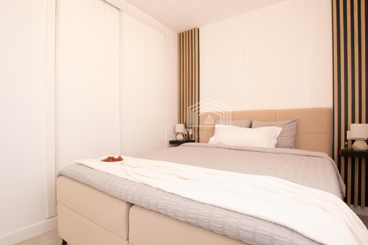 Apartament Panoramic Sea Views And Direct Access To The Beach From The Community In Torrenueva Malaga Zewnętrze zdjęcie